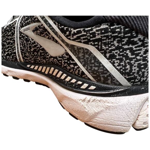 Brooks Adrenaline GTS 20 Men's SZ 11.5 Sneaker Black White Oreo READ Need Insole - Picture 13 of 16